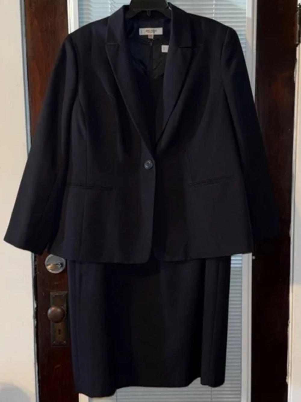 Jones Studio 2 PC Dress & Jacket Suit